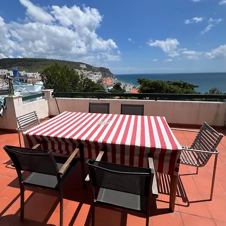- Pool & Ocean View - 4 *